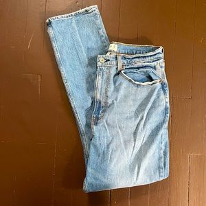 Abercrombie Curve Love Ultra High Rise 90s Straight Jean